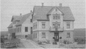 Hauptstr. 69, Wohnhaus mit erstem Fabrikgebäude
